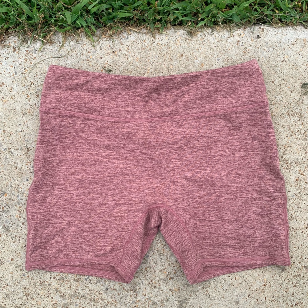 Feat Biker Yoga Shorts Rose Pink Large